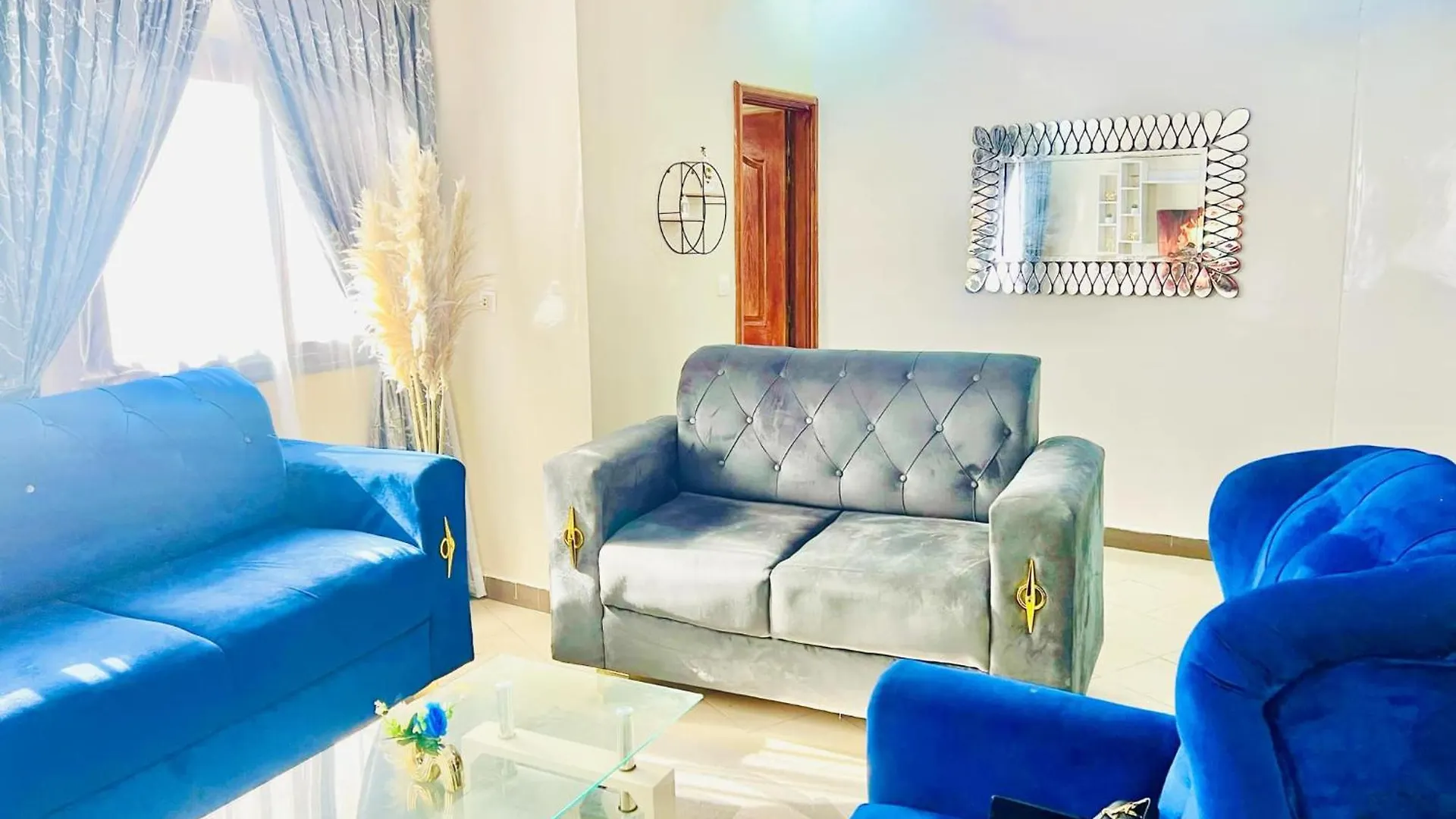 Blue Studio De Bella Dakar